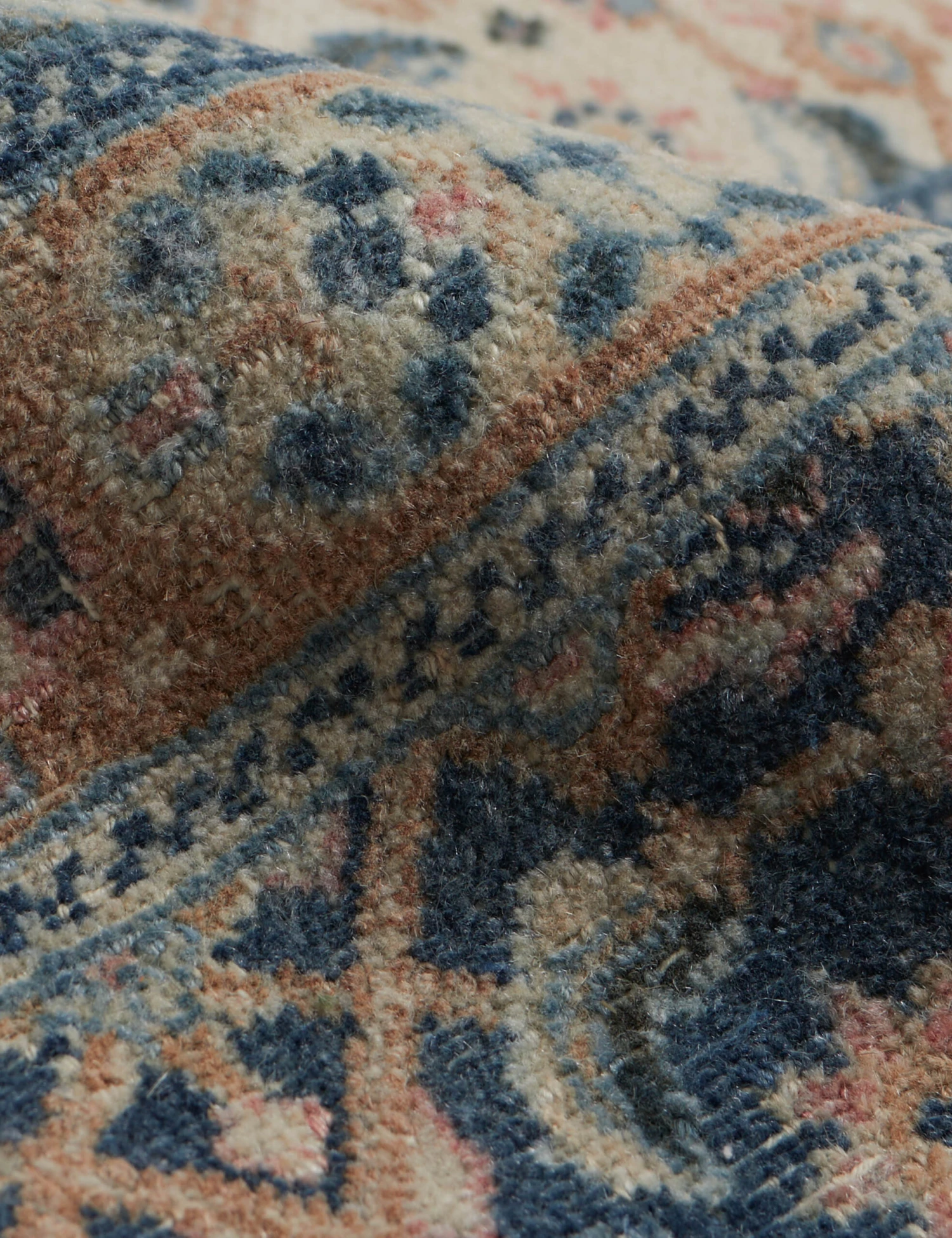 Vintage Turkish Rug No 95 5 Vintage Turkish Rug No 95 - Image 3