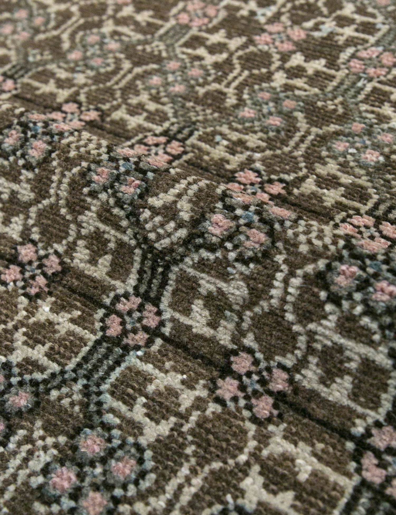 Vintage Turkish Hand-Knotted Wool Rug No. 450, 4'1" X 6'5" 5 Vintage Turkish Hand-Knotted Wool Rug No. 450, 4'1" X 6'5" - Image 3