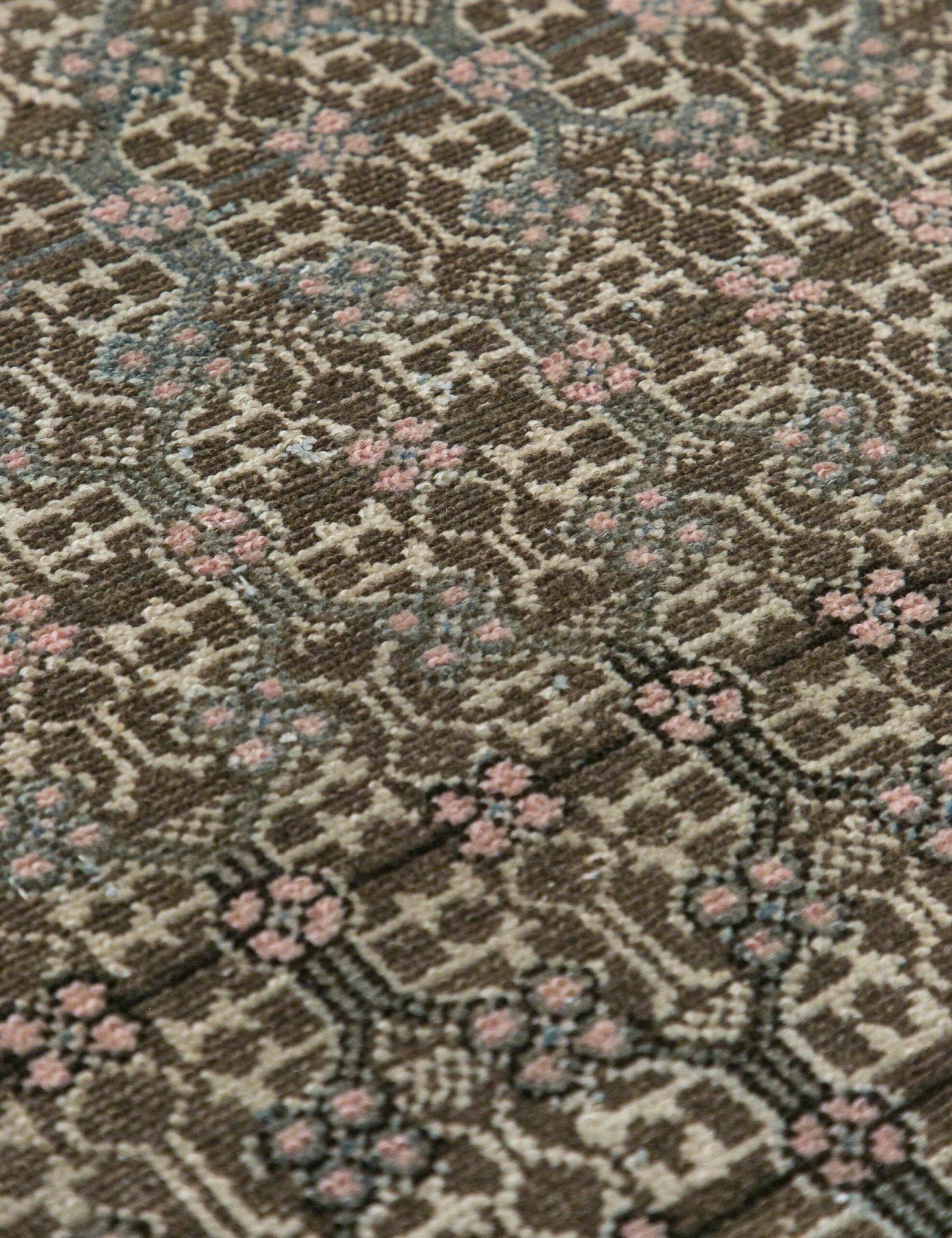 Vintage Turkish Hand-Knotted Wool Rug No. 450, 4'1" X 6'5" 6 Vintage Turkish Hand-Knotted Wool Rug No. 450, 4'1" X 6'5" - Image 4