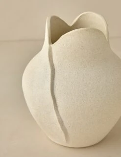 Amelia Vase By Dumæ -Home Decor Sale Amelia Vase by dumae Blanc Small A0659663 3