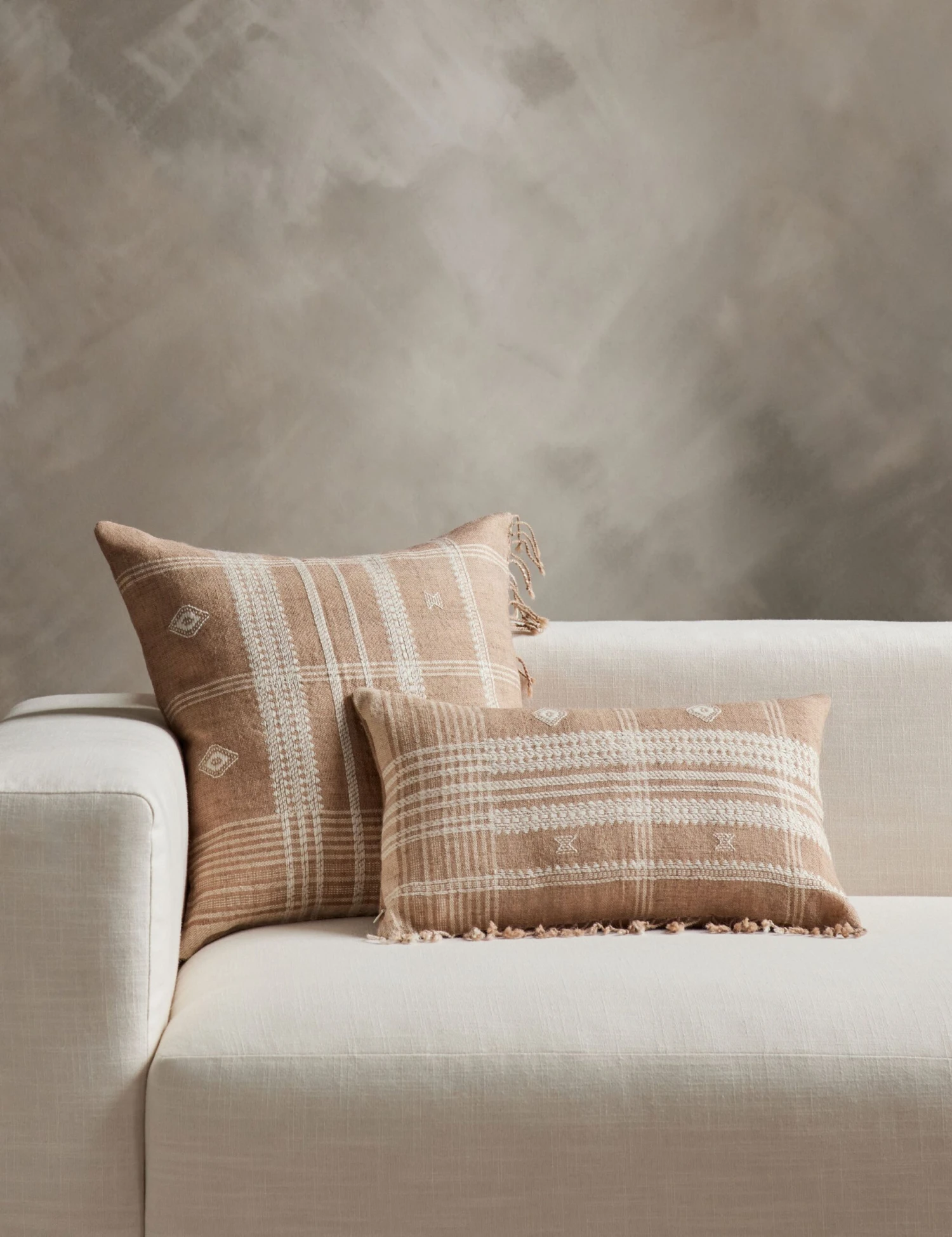 Kavia Pillow 5 Kavia Pillow - Image 3