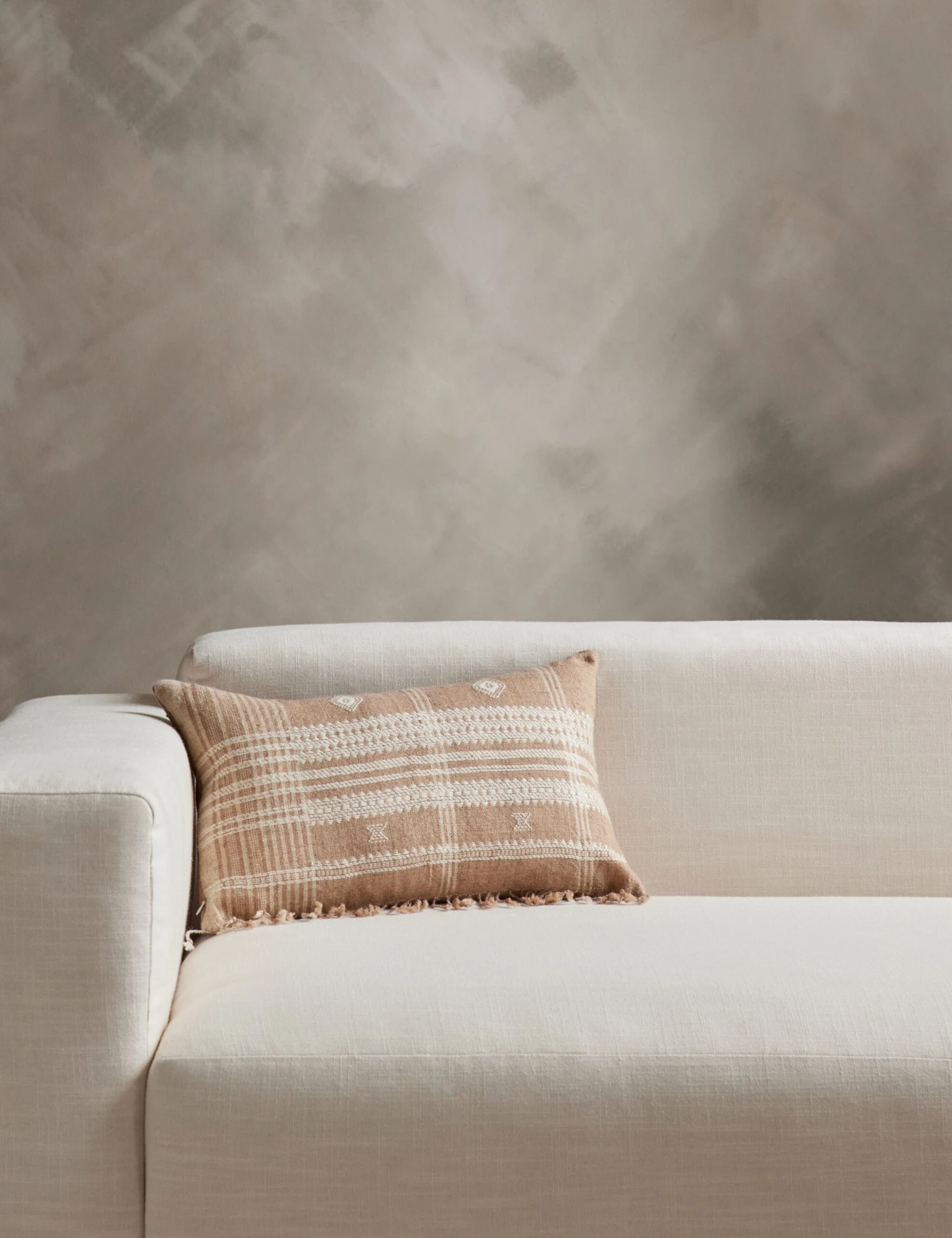 Kavia Pillow 11 Kavia Pillow - Image 9