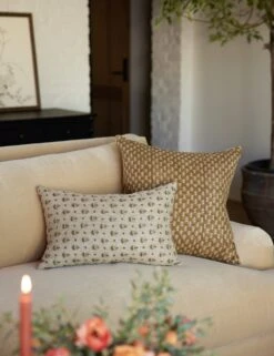 Sania Pillow -Home Decor Sale LIvingroom1 shootarounds 18483 SITECROP 821955f2 ba7b 40fc 918a 800c5a2ad021