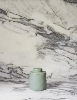 Julep Butter Keeper By Sarah Sherman Samuel -Home Decor Sale Lulu and Georgia JulepButterBellbySarahShermanSamuel GreenSpeckle A0658984 1 Product
