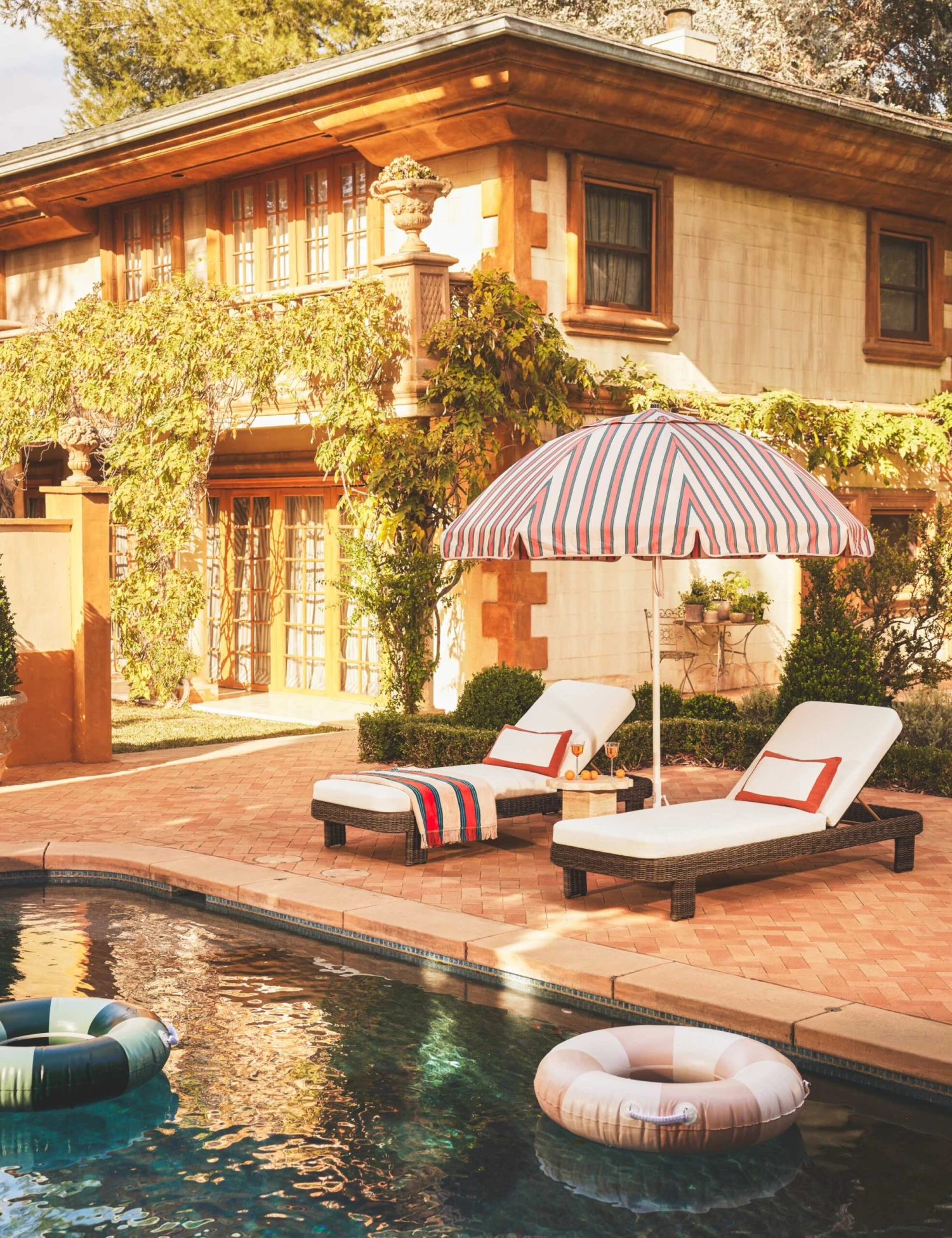 Amica Indoor / Outdoor Pillow - Image 9