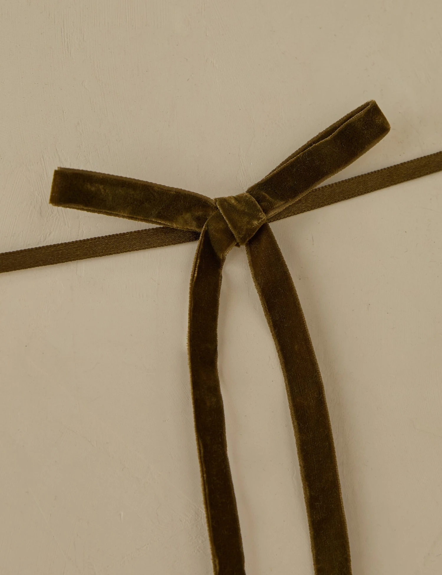 Danita Velvet Garland 5 Danita Velvet Garland - Image 3