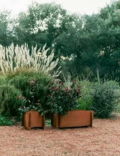 Lapel Planter By Ferm Living -Home Decor Sale Lulu and Georgia FermLiving SS25 LapelPlanter Rust 1104271070 1104271069 Product fa49e615 03bd 46b8 aca1 5e3ce2dc25e2