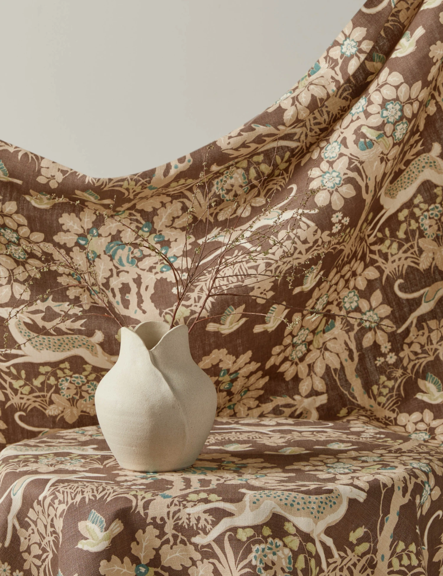 Henriot Linen Fabric - Image 6