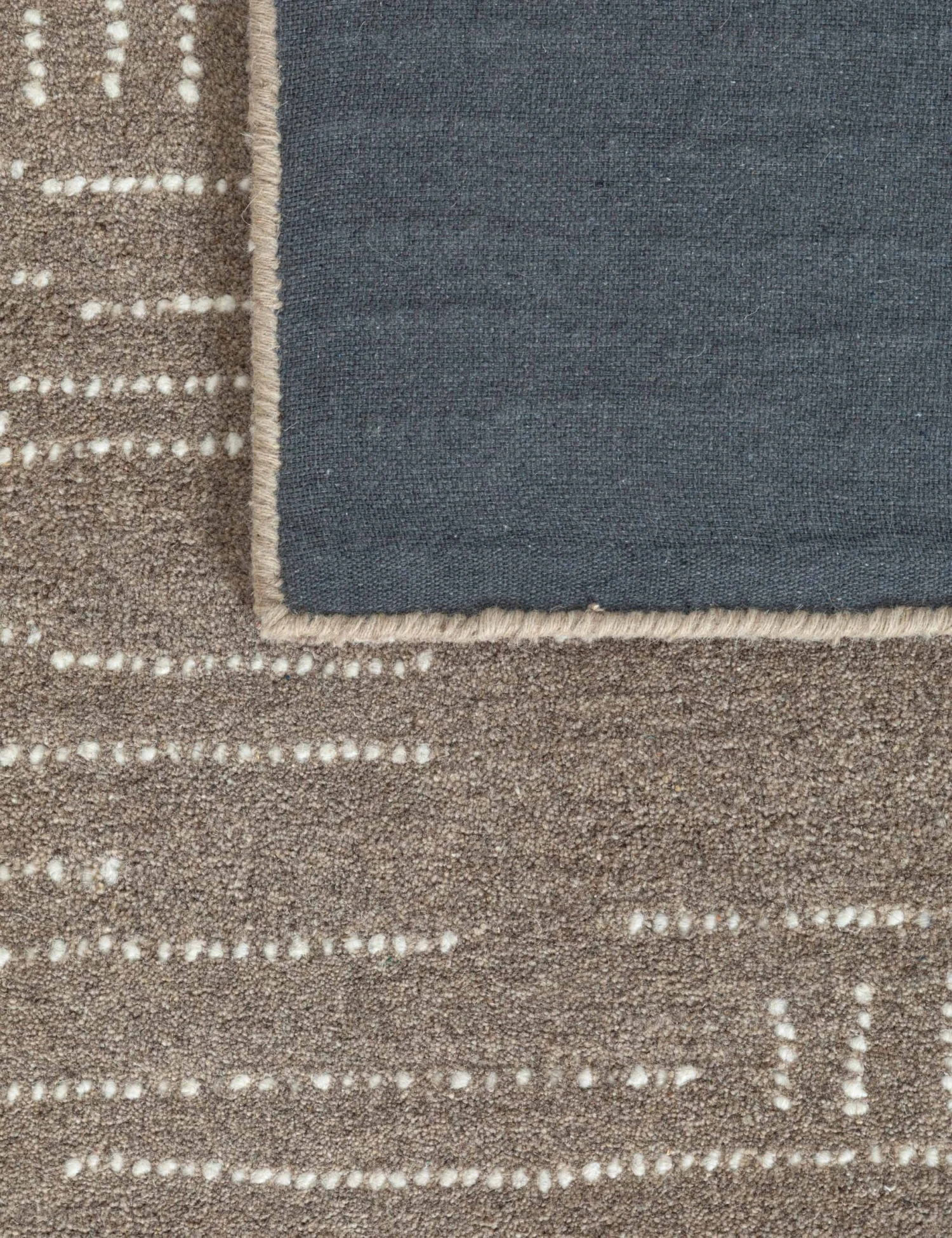 Kanda Hand-Tufted Wool Rug 9 Kanda Hand-Tufted Wool Rug - Image 7