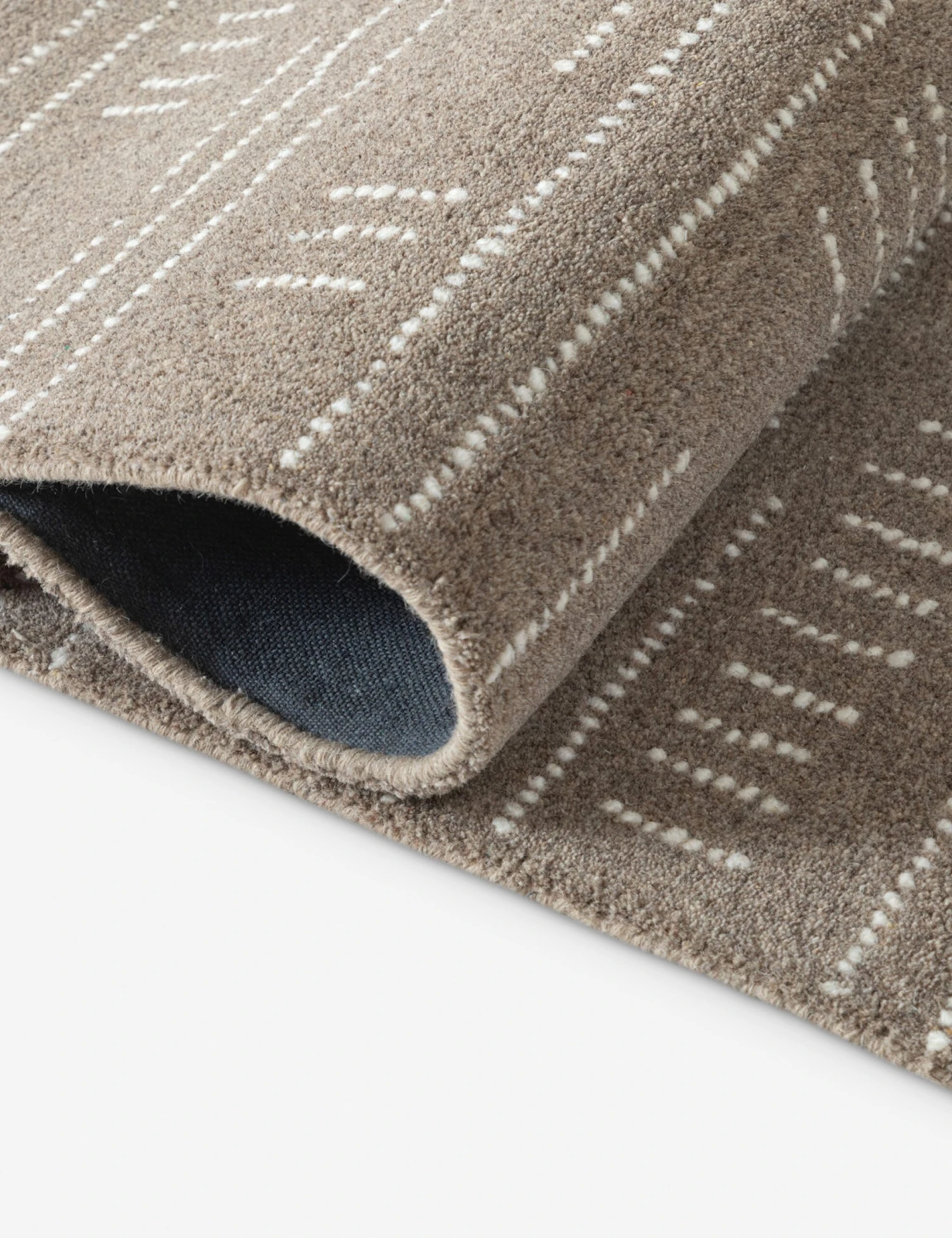 Kanda Hand-Tufted Wool Rug 11 Kanda Hand-Tufted Wool Rug - Image 9