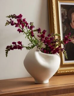 Gracelyn Vase -Home Decor Sale Lulu and Georgia NewWomanPortrait GracelynVase OdeyaTableLamp 3157 Lifestyle