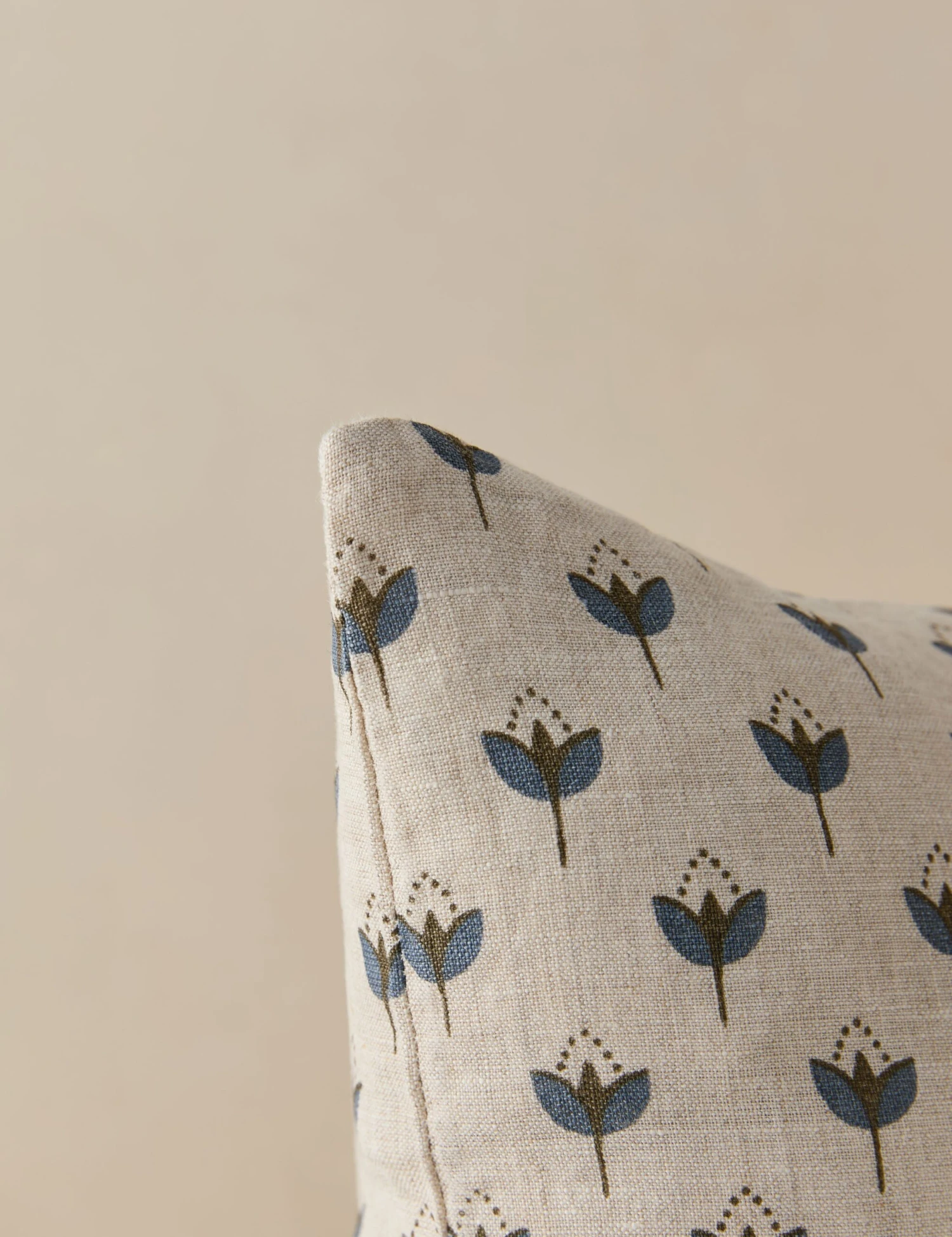 Poiret Linen Pillow - Image 7