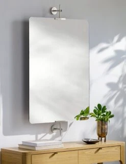 Melle Mirror