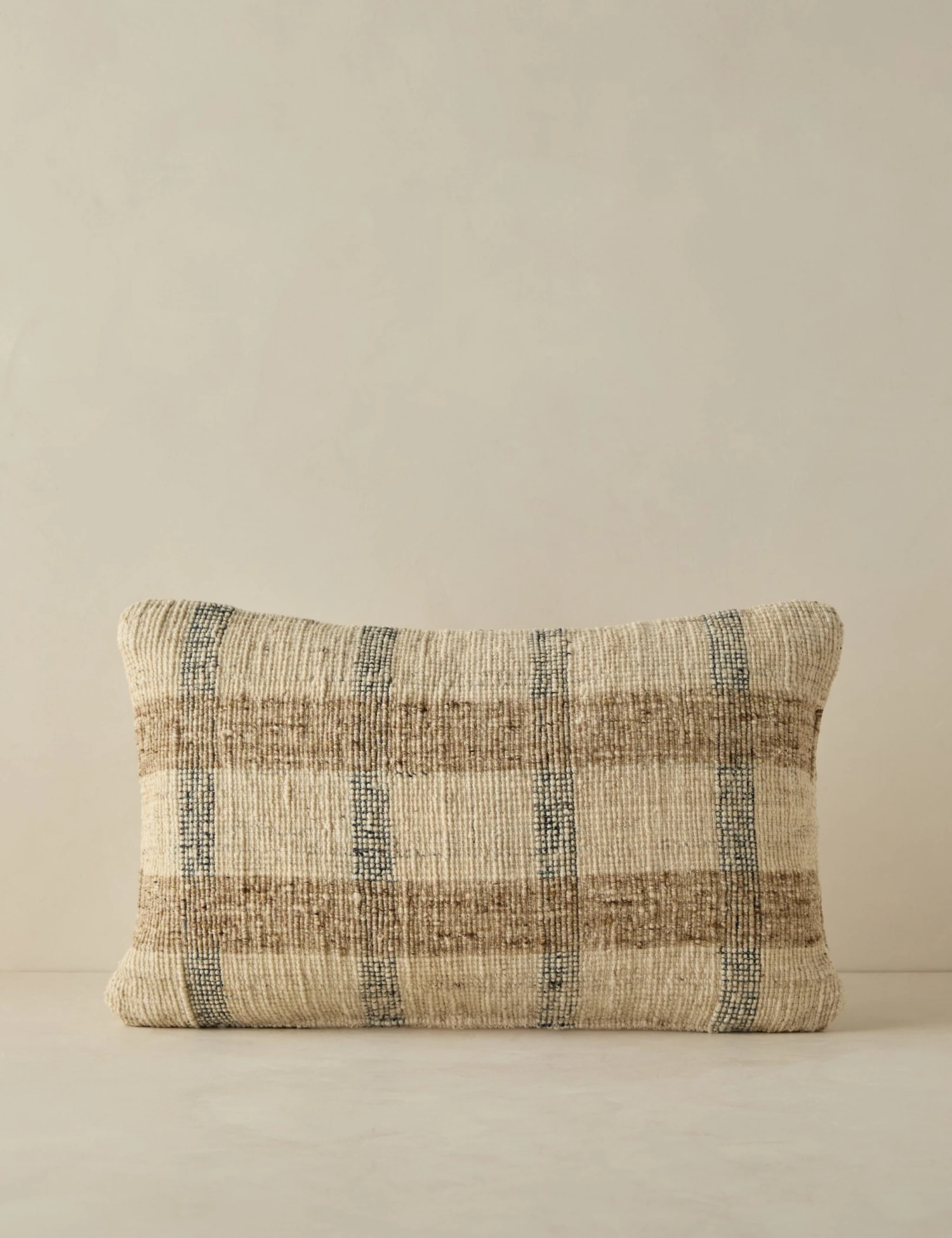 Messer Pillow 3 Messer Pillow