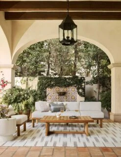 Simi Indoor/Outdoor Rug -Home Decor Sale OutdoorLivingRoomIII 1230 SITECROP