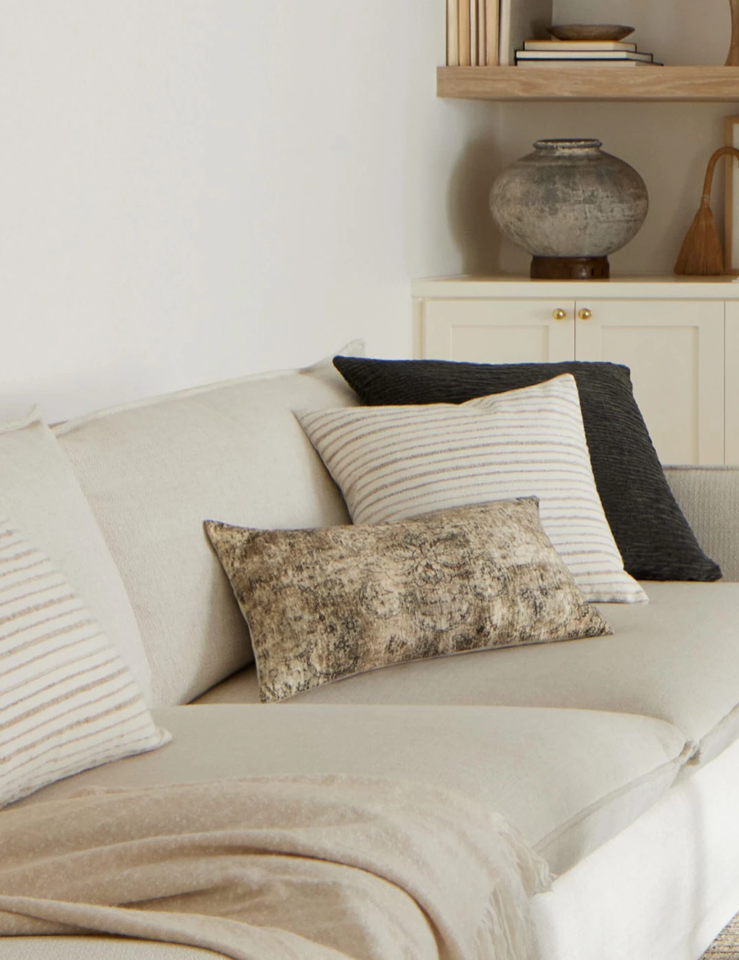 Shelton Pillow 7 Shelton Pillow - Image 5