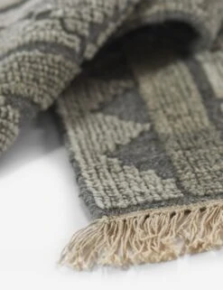 Giana Rug -Home Decor Sale bristbrs 1gry 10