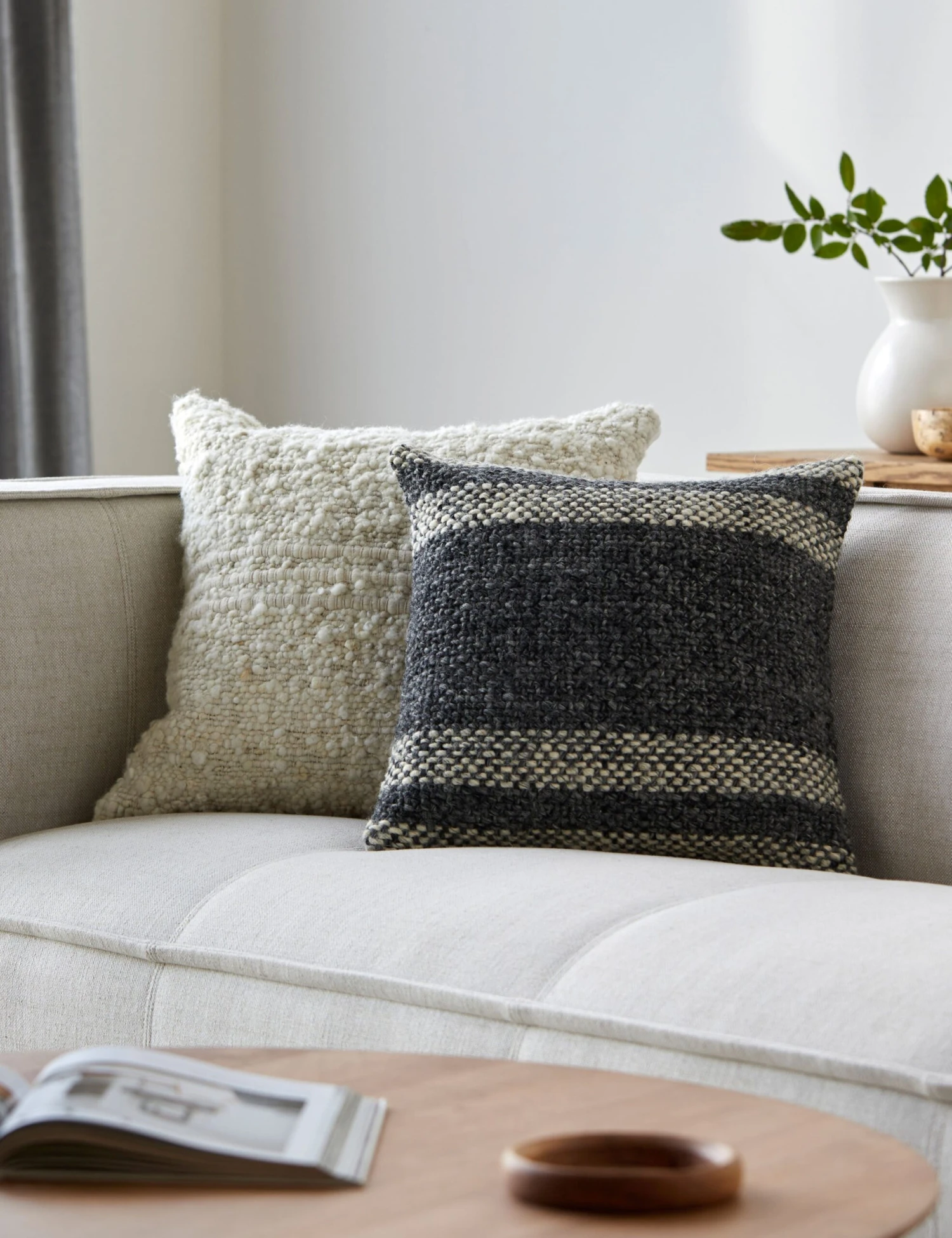 Feldman Pillow 4 Feldman Pillow - Image 2