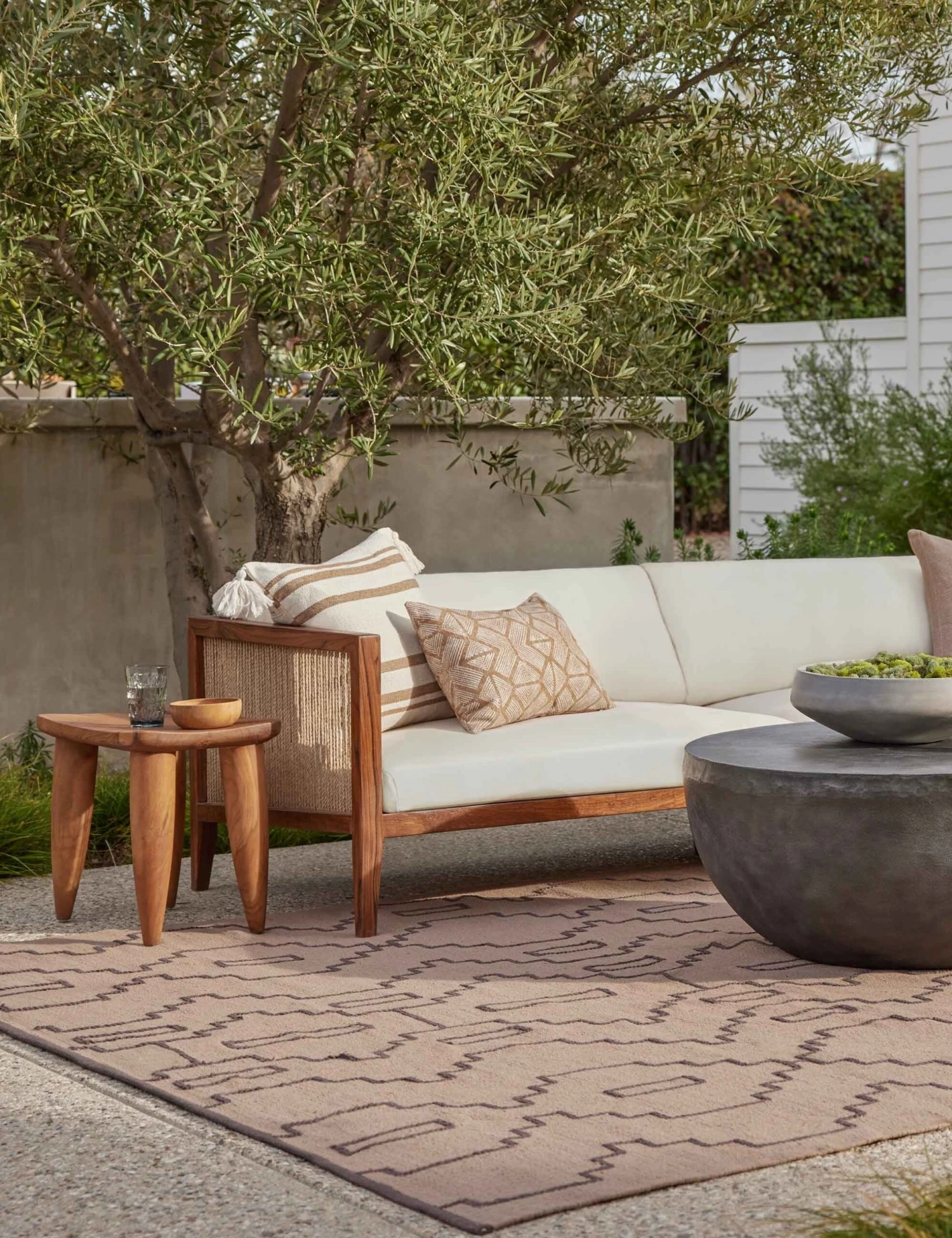 Roana Indoor / Outdoor Rug 4 Roana Indoor / Outdoor Rug - Image 2